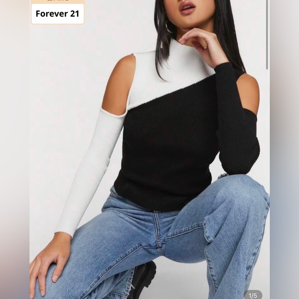 Forever 21 Black & White Cold-Shoulder Ribbed Sweater